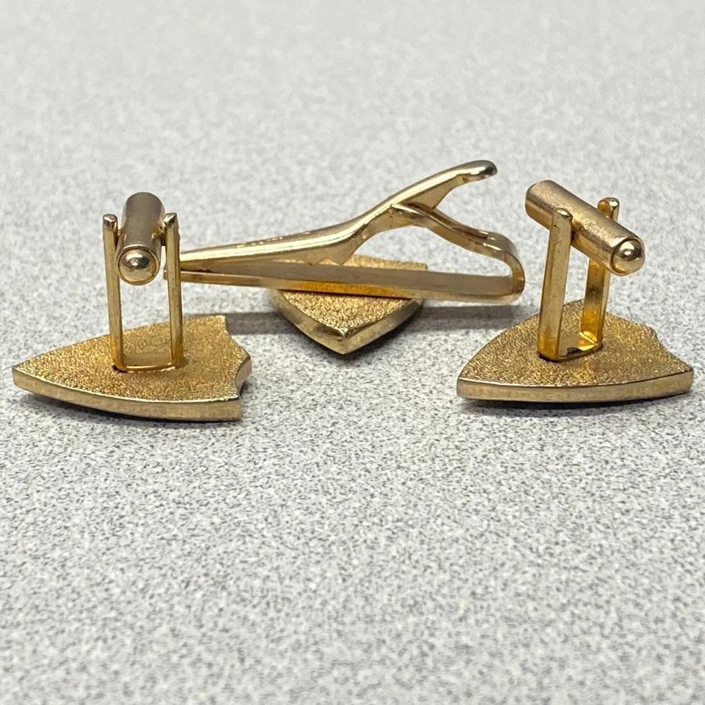 Vintage SWANK Gold Tone Fleur de Lis Old Money Cufflink Tie Bar Set Formal Wear